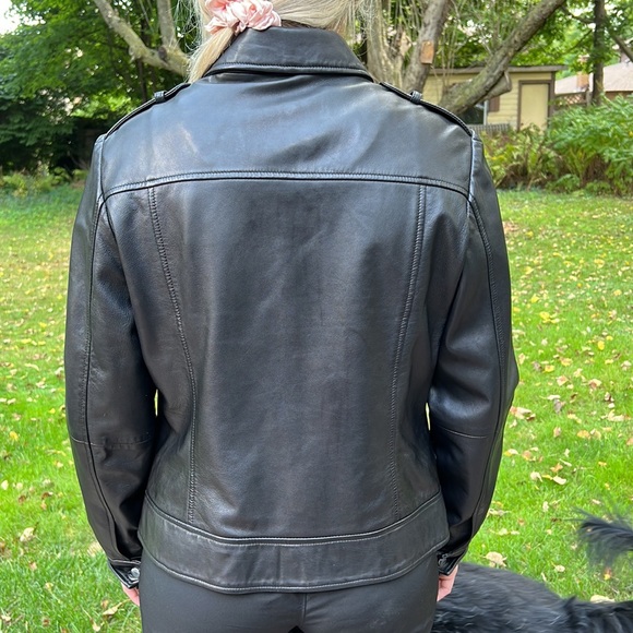 Lord & Taylor, ladies leather moto jacket, size large. - Picture 4 of 9